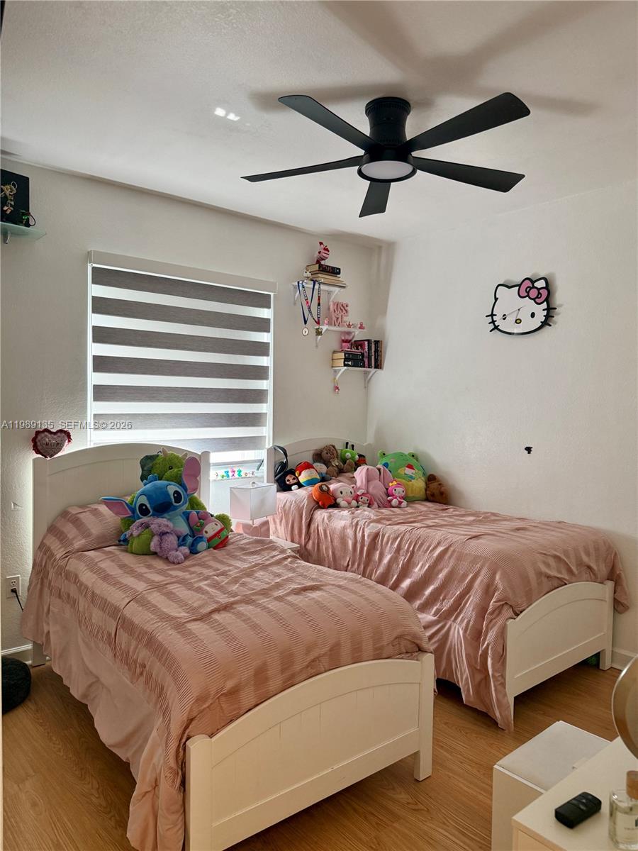 FLORIDIAN ISLES SOUTH - Residential