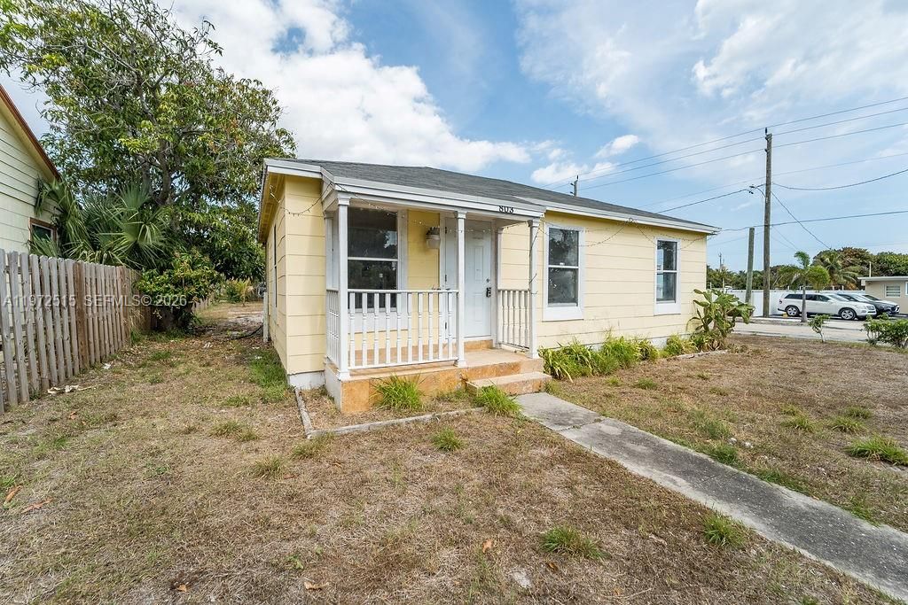 Photo of 803 36th St, West Palm Beach, FL 33407 (MLS # A11972515)