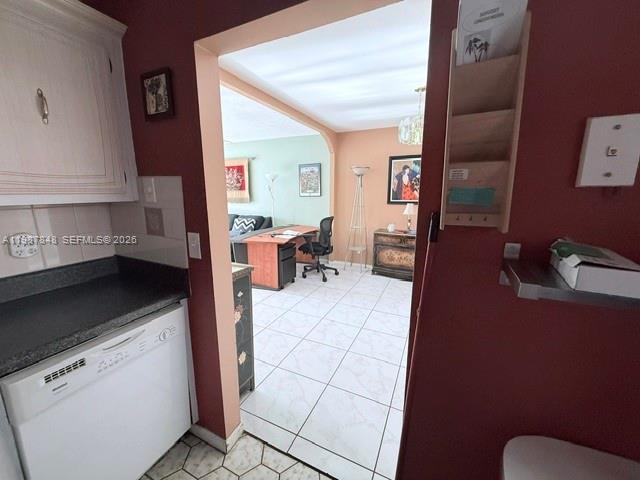 SOMERSET NO 4 CONDO - Residential