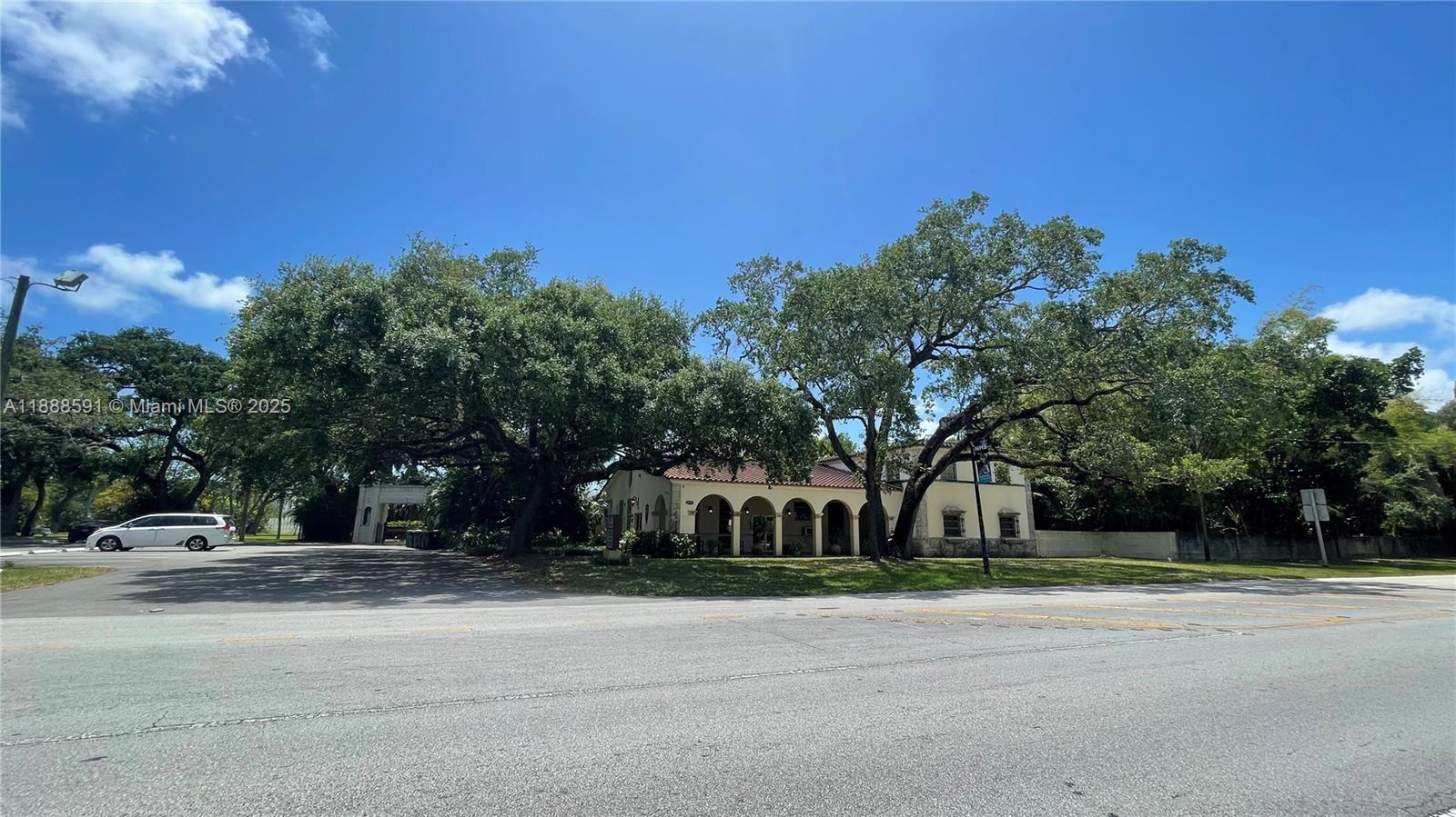 WOODSIDE APTS CONDO - Residential Lease