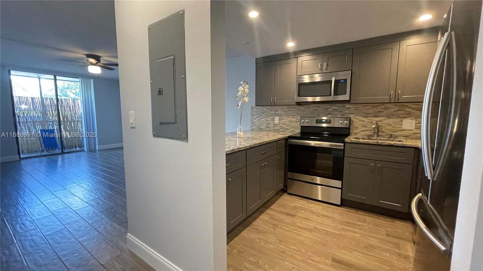 WOODSIDE APTS CONDO - Residential Lease