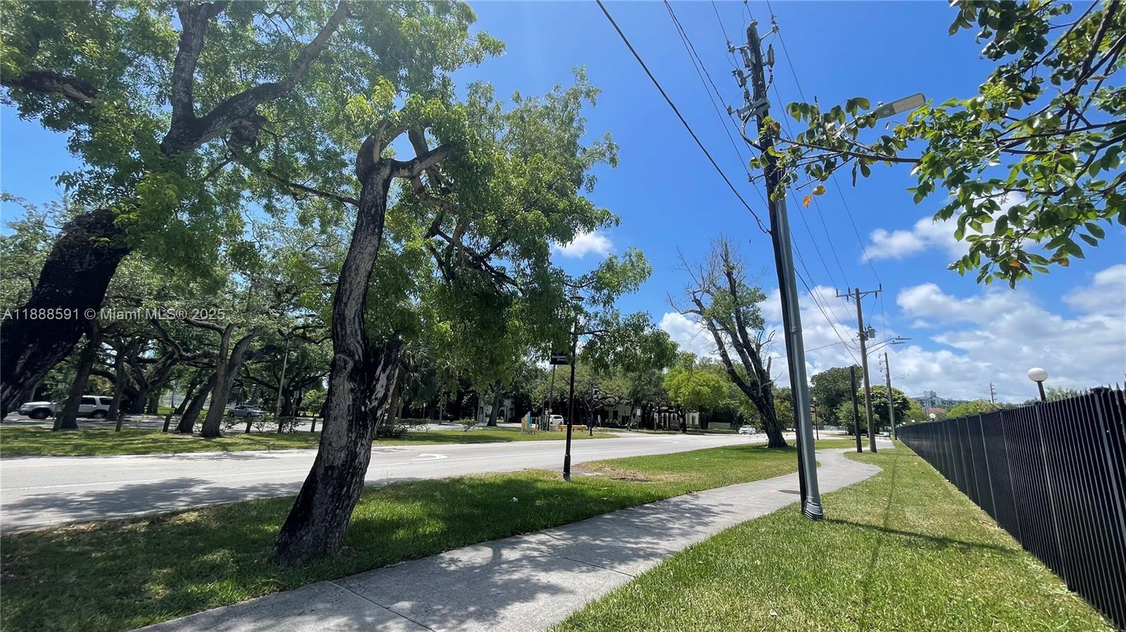 WOODSIDE APTS CONDO - Residential Lease