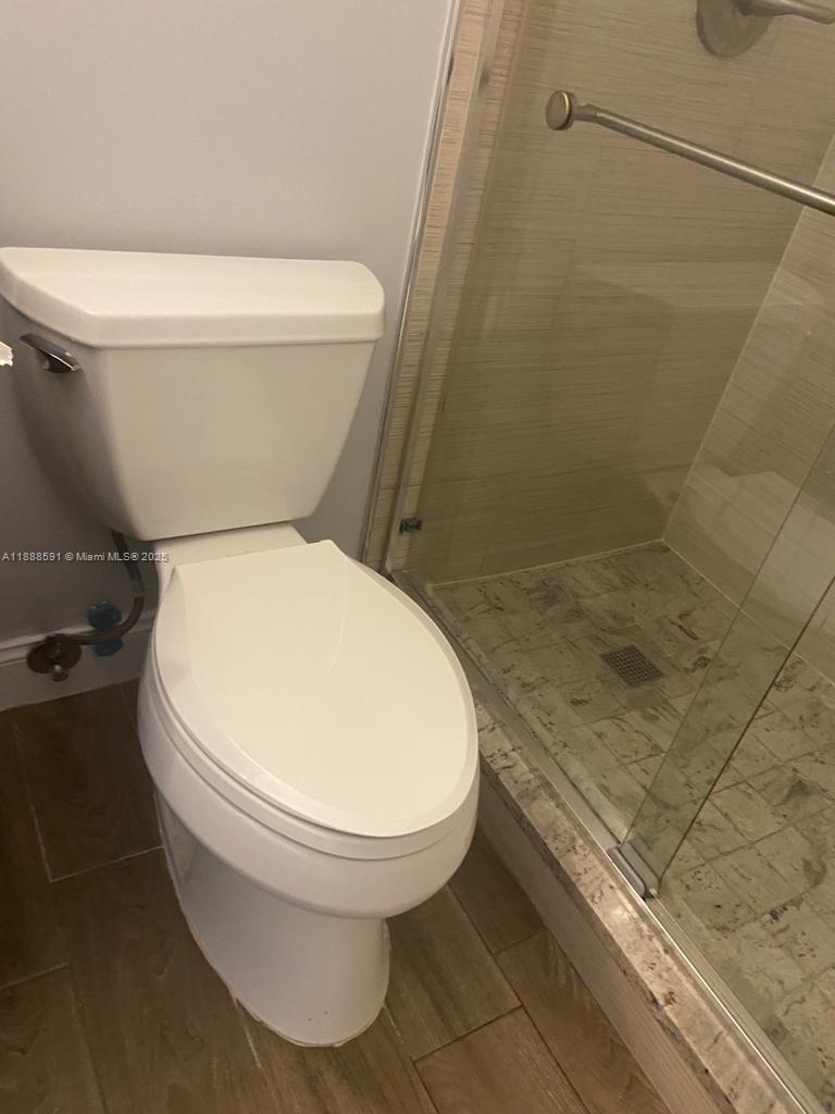 WOODSIDE APTS CONDO - Residential Lease