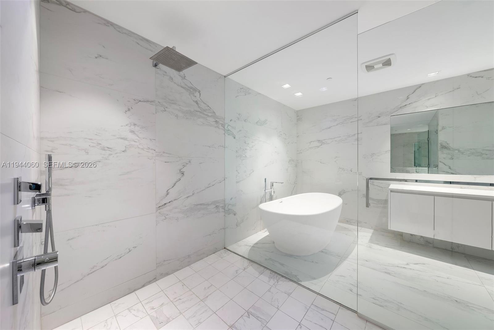 ONE THOUSAND MUSEUM CONDO - Residential