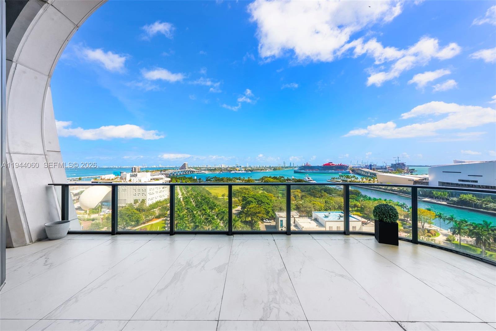 ONE THOUSAND MUSEUM CONDO - Residential