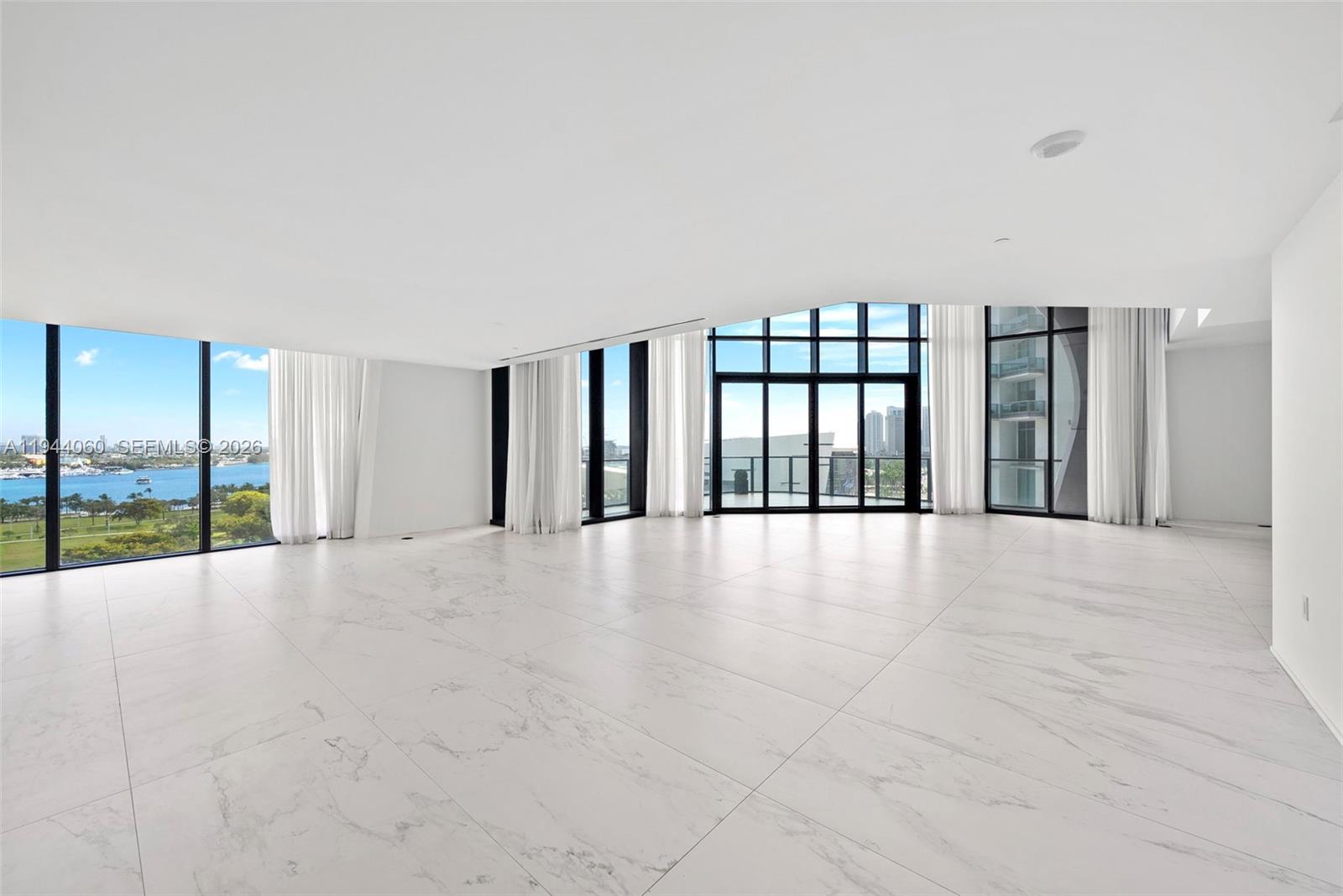 ONE THOUSAND MUSEUM CONDO - Residential