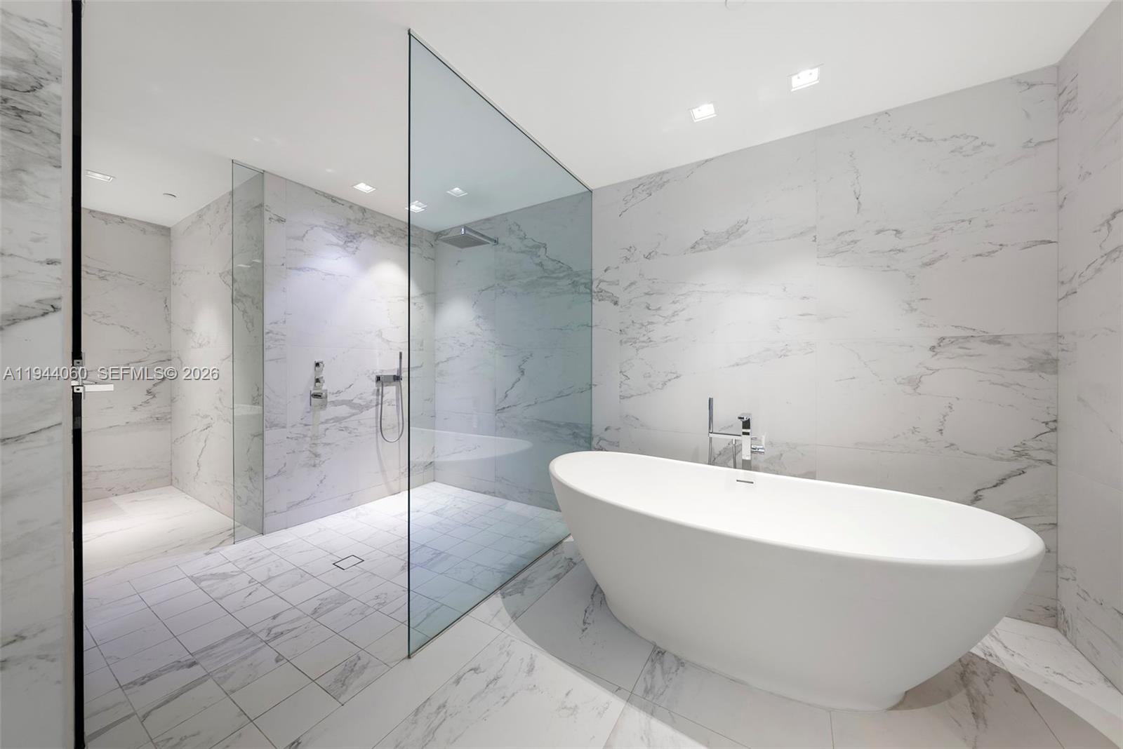 ONE THOUSAND MUSEUM CONDO - Residential