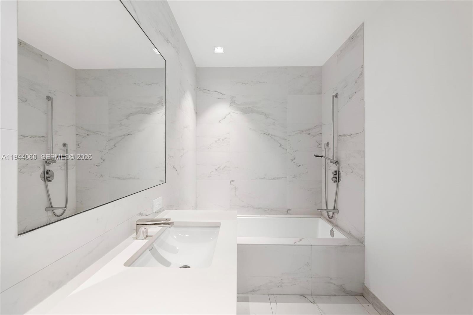 ONE THOUSAND MUSEUM CONDO - Residential