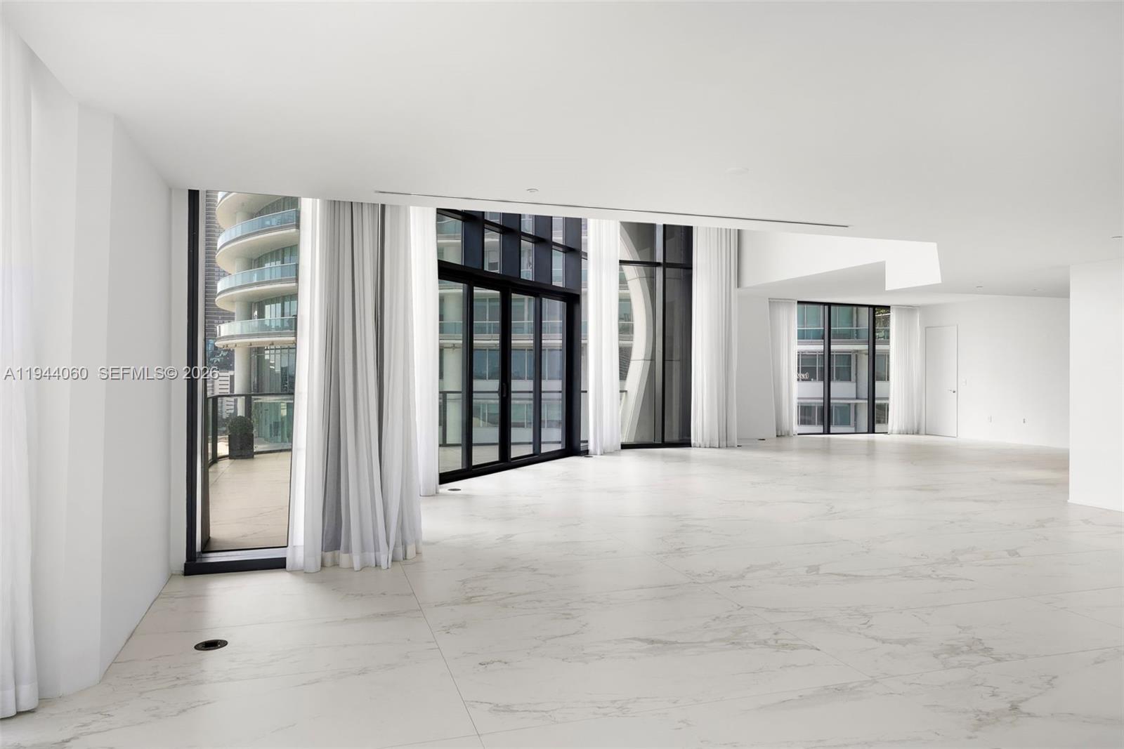 ONE THOUSAND MUSEUM CONDO - Residential