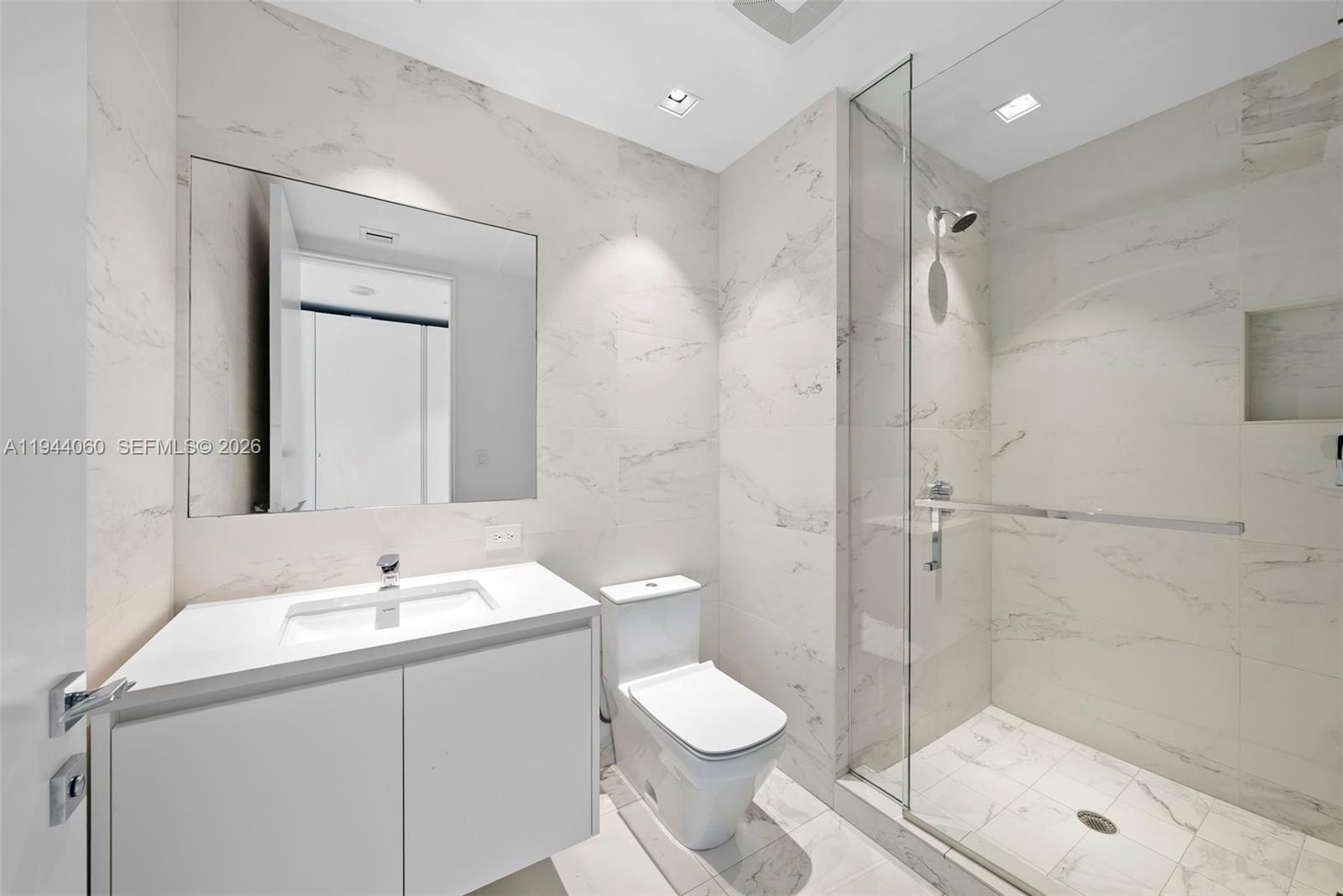 ONE THOUSAND MUSEUM CONDO - Residential