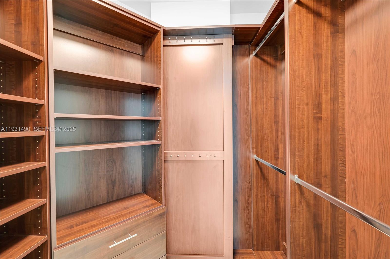 THE ATRIUM AT AVENTURA CO - Residential