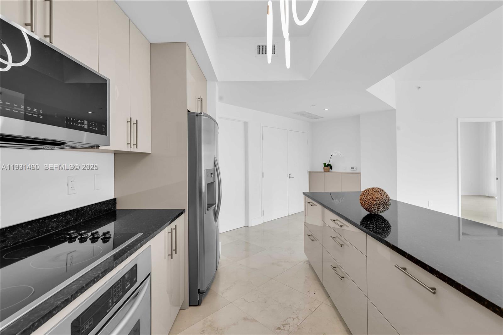 THE ATRIUM AT AVENTURA CO - Residential