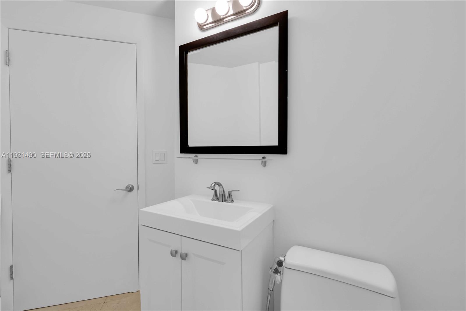 3131 NE 188th St 2-1005