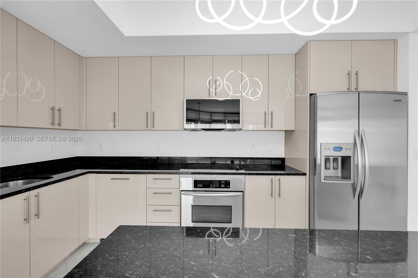 THE ATRIUM AT AVENTURA CO - Residential