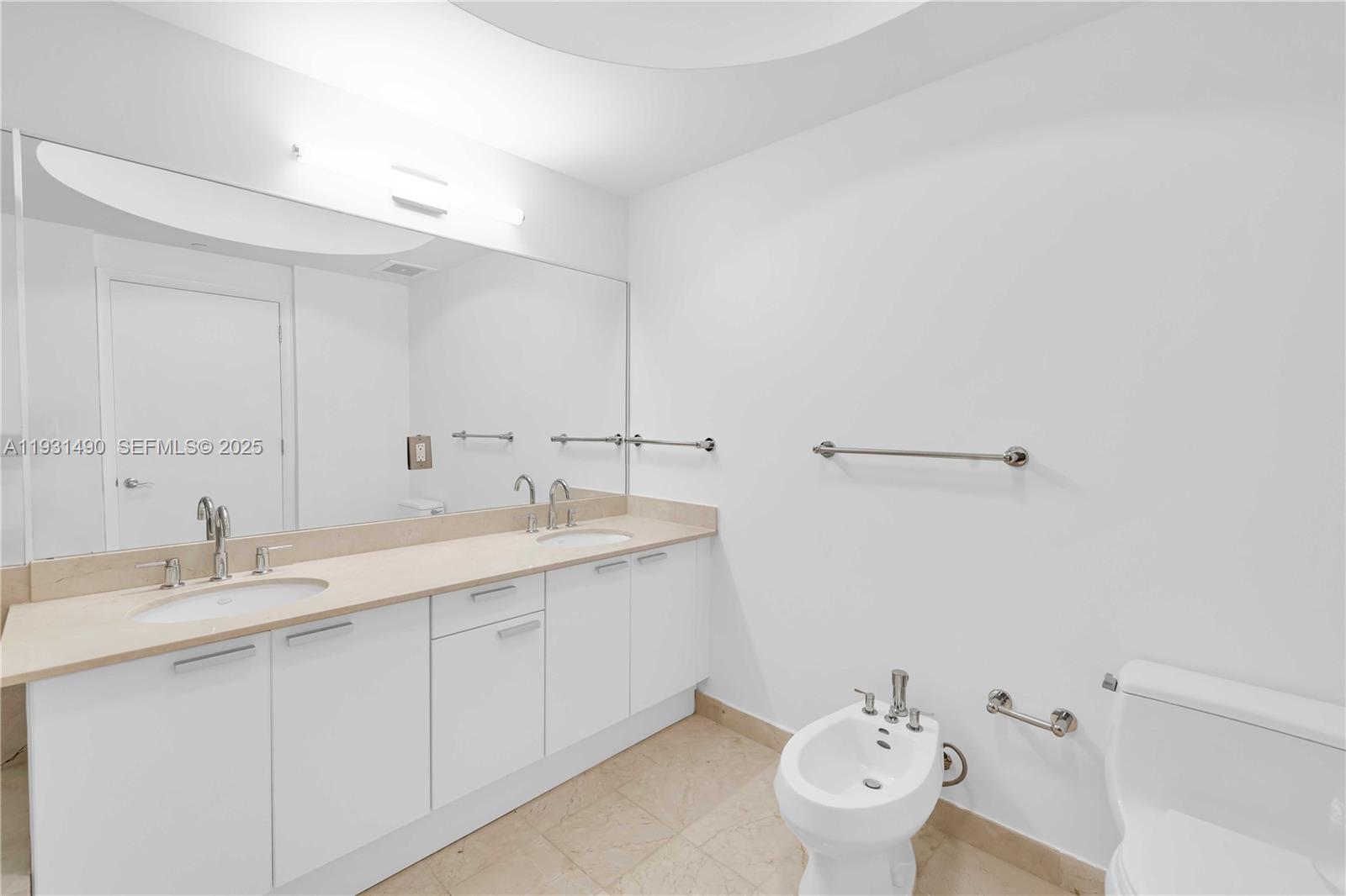 THE ATRIUM AT AVENTURA CO - Residential