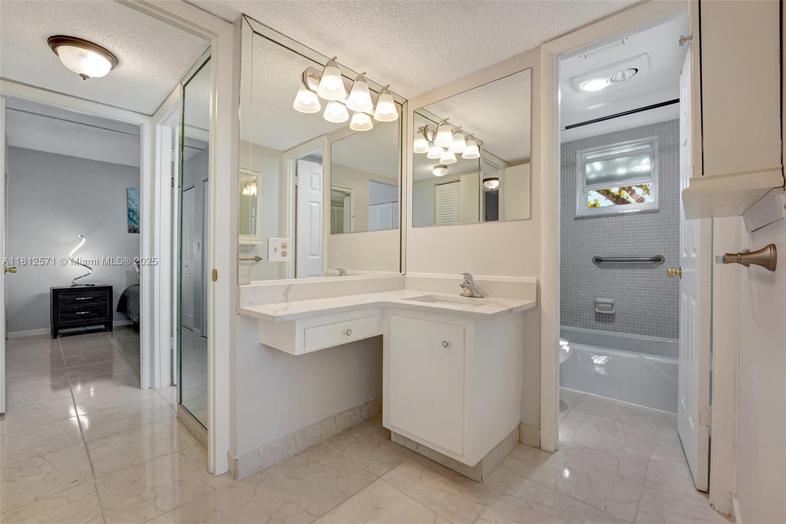 HOLIDAY SPRINGS VILLAGE 1 - Residential