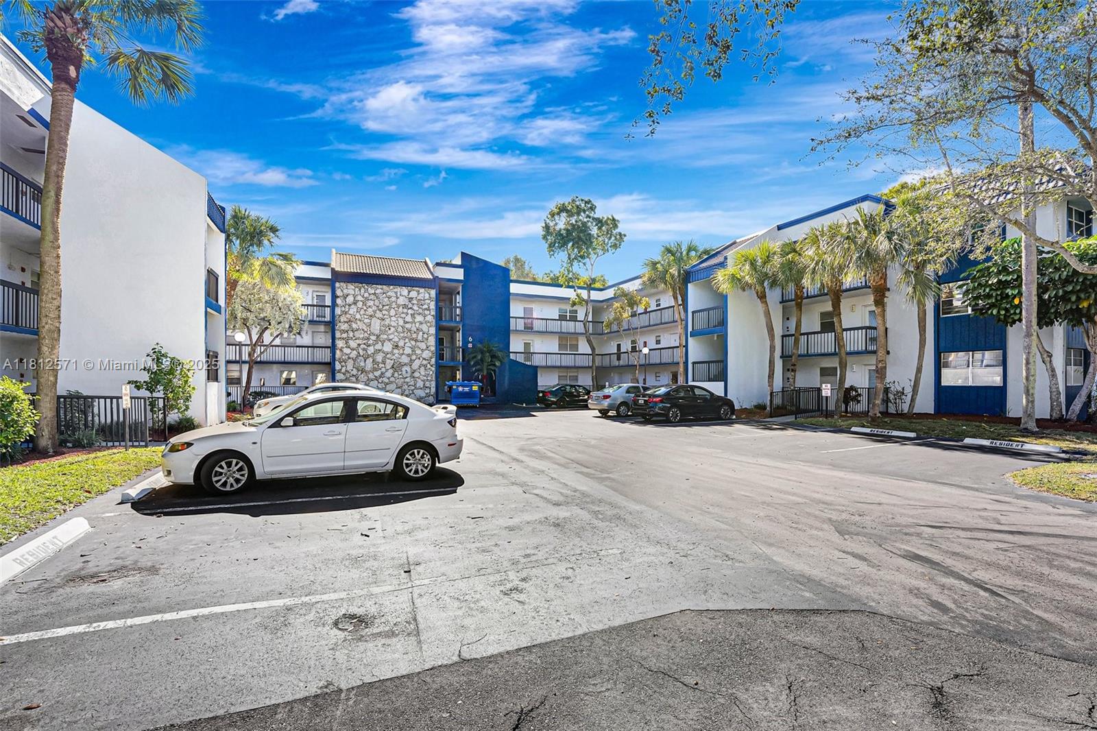 HOLIDAY SPRINGS VILLAGE 1 - Residential