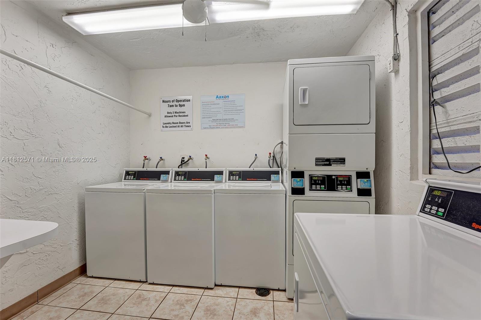 HOLIDAY SPRINGS VILLAGE 1 - Residential