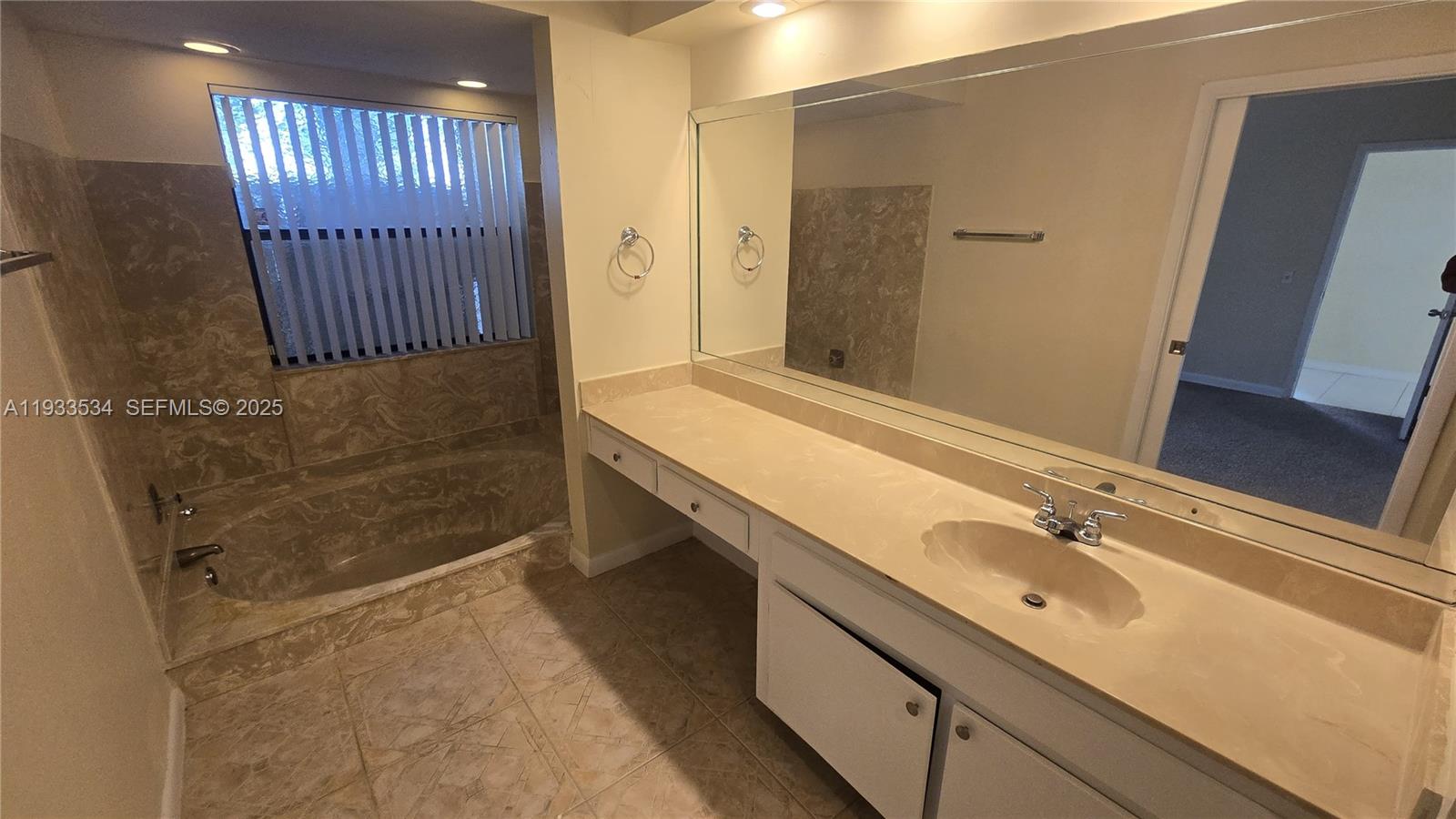 THE MOORS SEC 1 - Residential