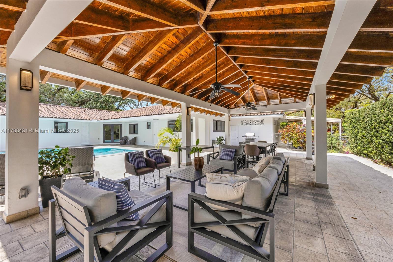 CORAL GABLES SEC E - Residential