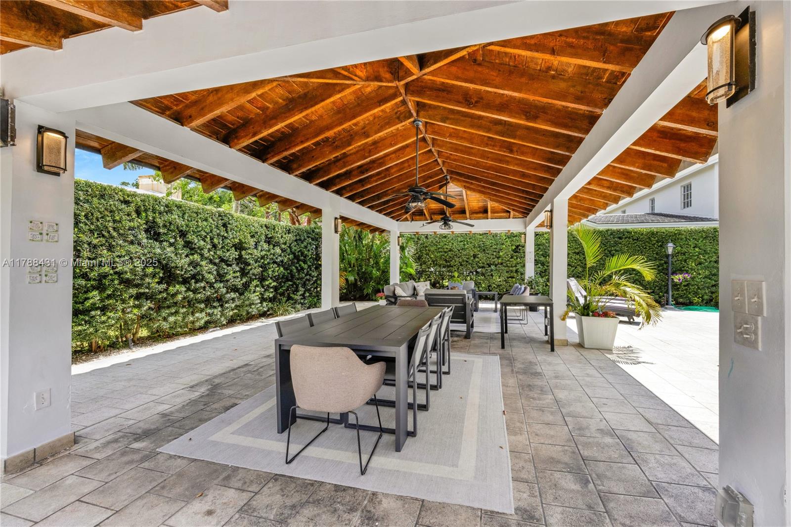 CORAL GABLES SEC E - Residential