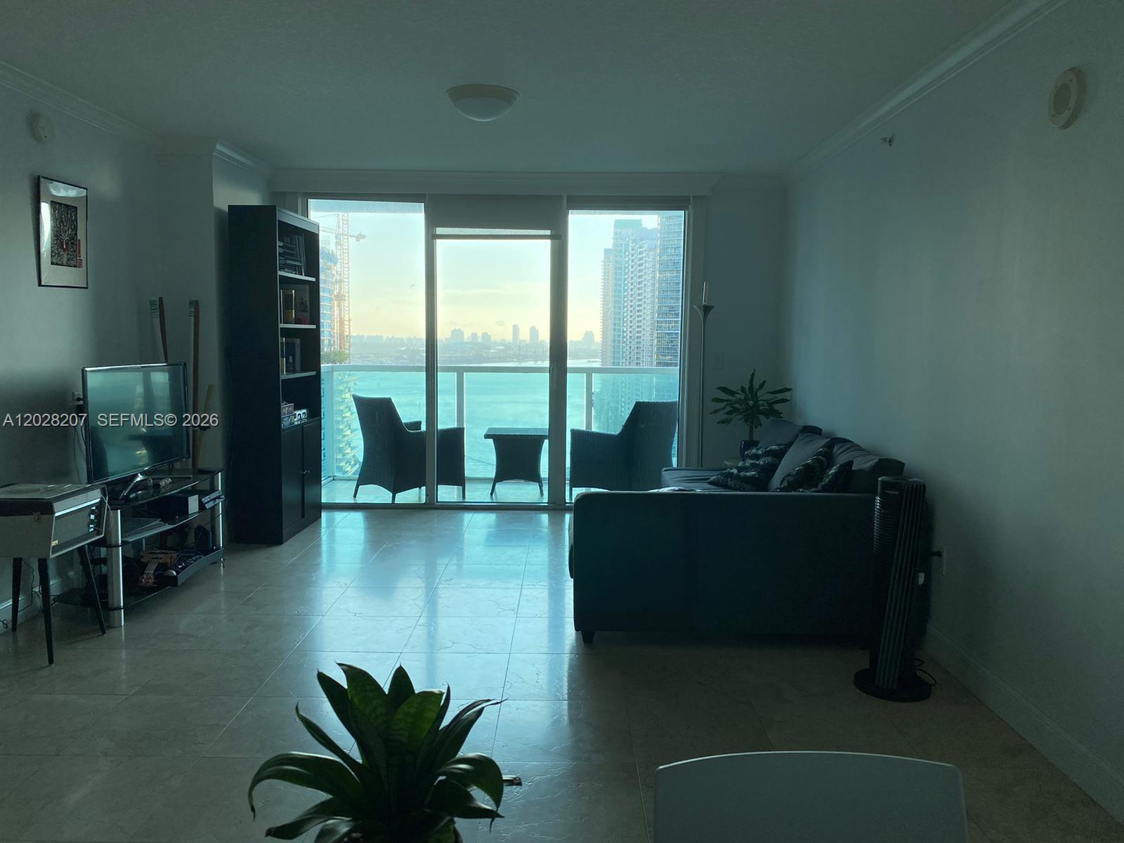 31 SE 5th St 2308
