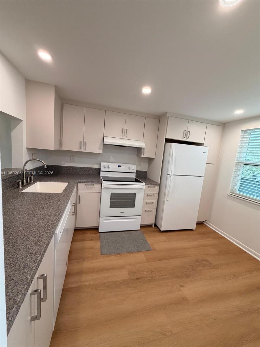 Colony Point - Residential