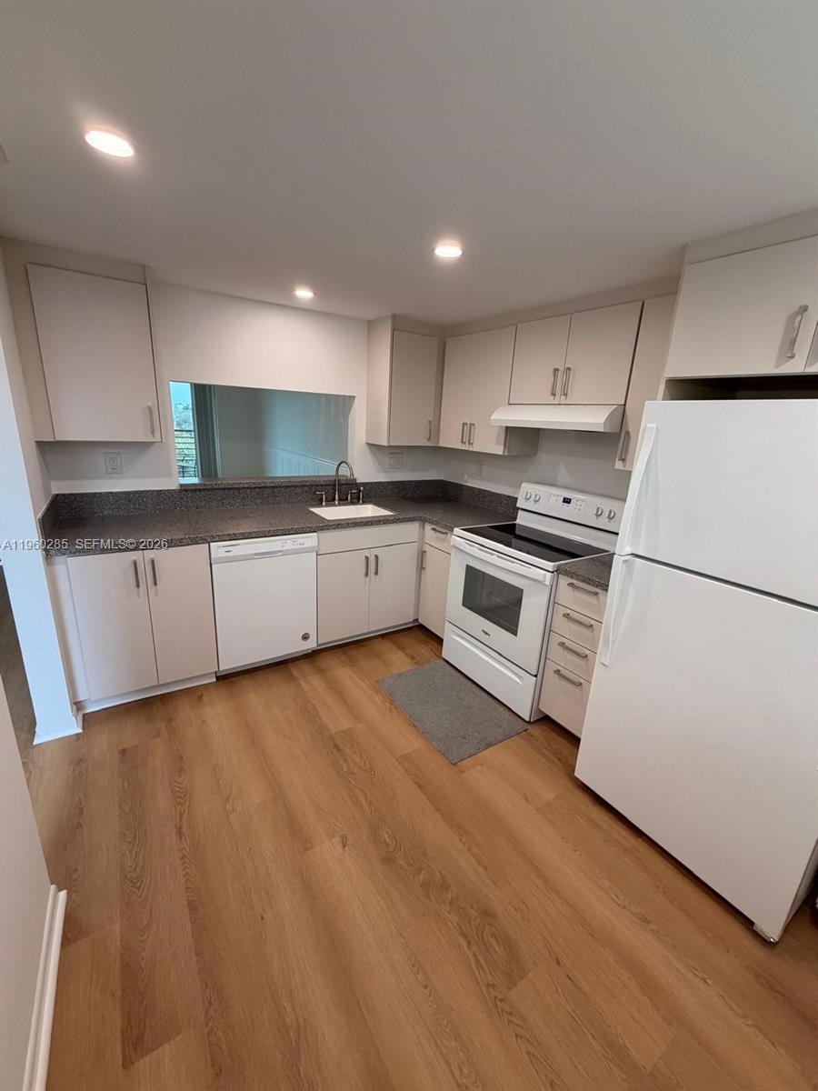 Colony Point - Residential