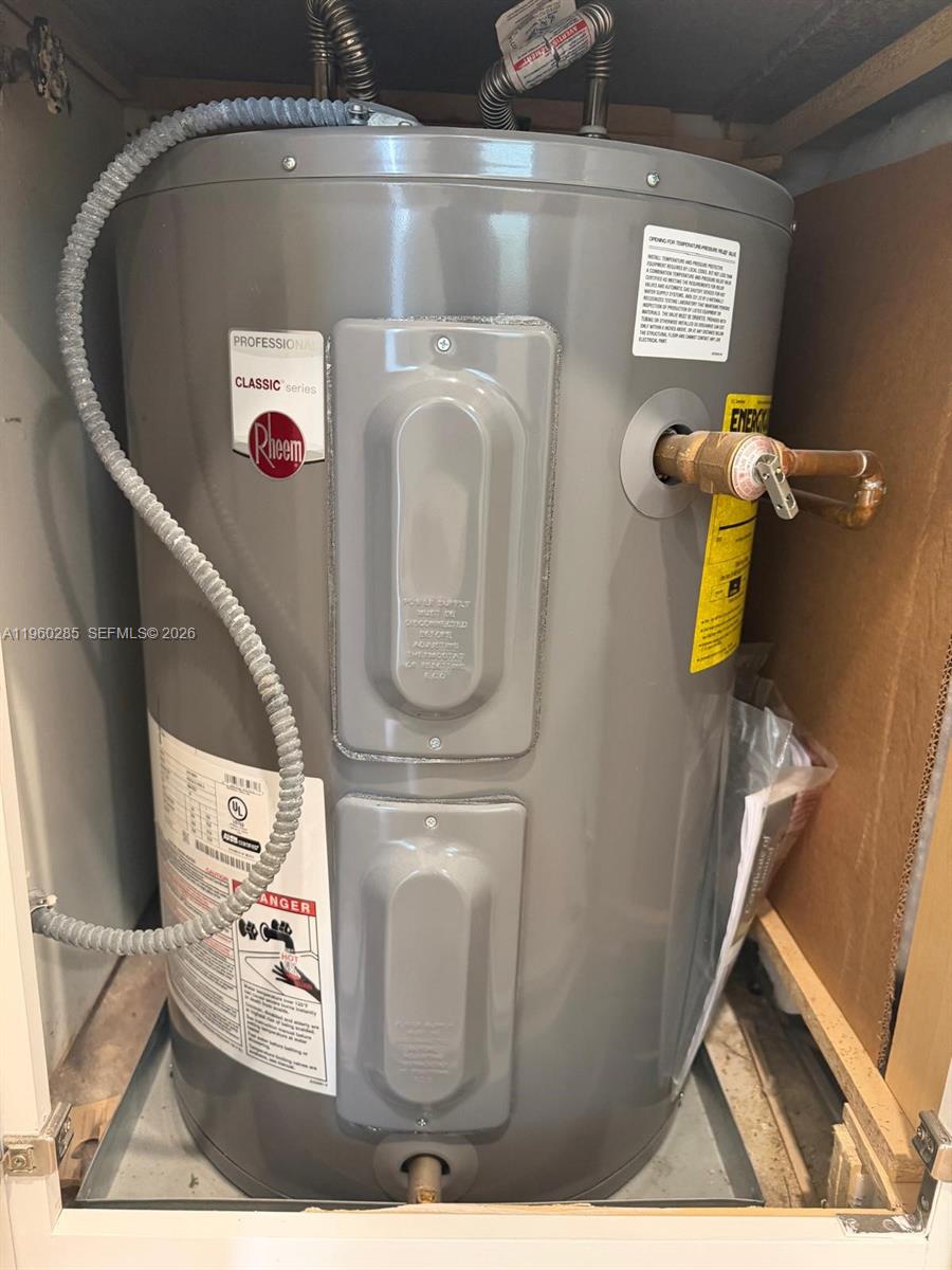 Colony Point - Residential