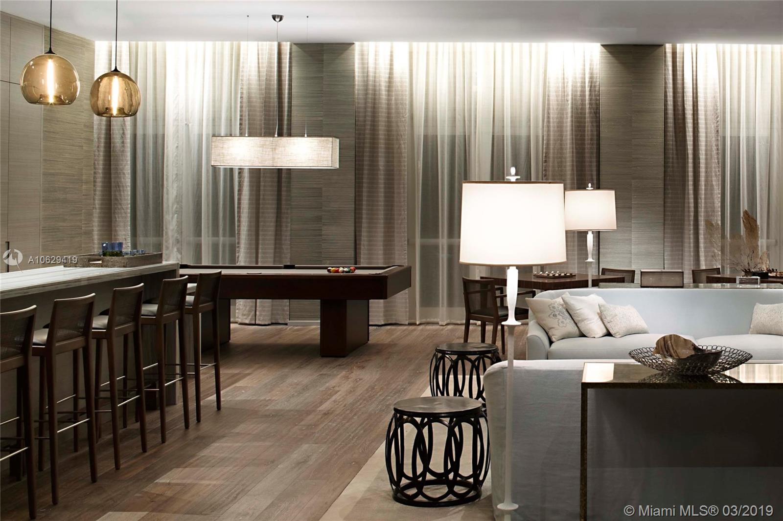 TRUMP HOLLYWOOD - Residential