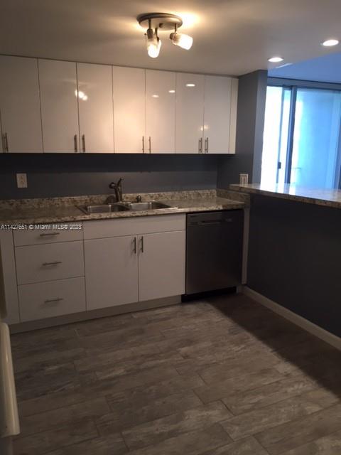 REEF SOUTH CONDO - Residential Lease