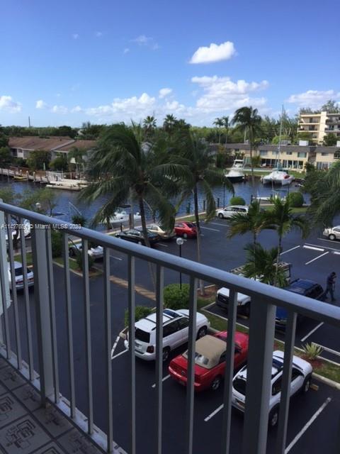 REEF SOUTH CONDO - Residential Lease