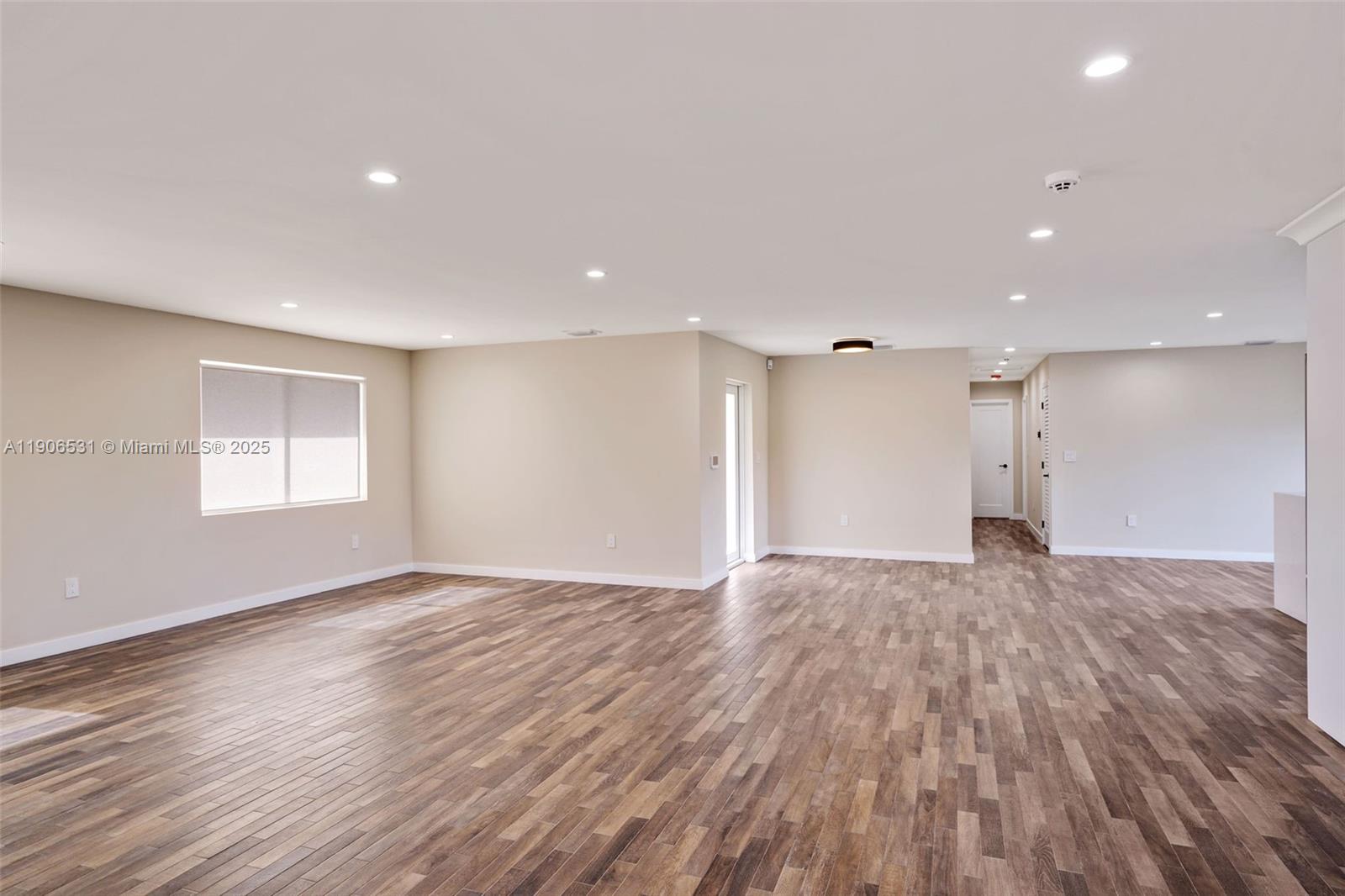 CHATEAU MANOR - Residential Lease