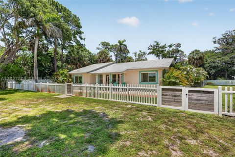 Photo of 1023 SE 7th St, Stuart, FL 34996 (MLS # A12027809)