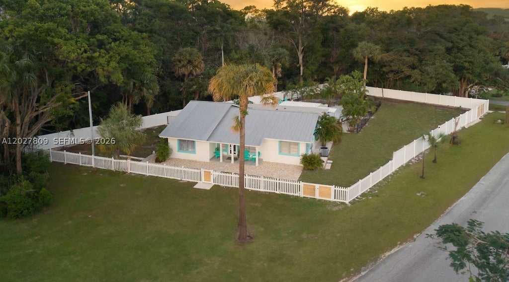 Photo of 1023 SE 7th St, Stuart, FL 34996 (MLS # A12027809)