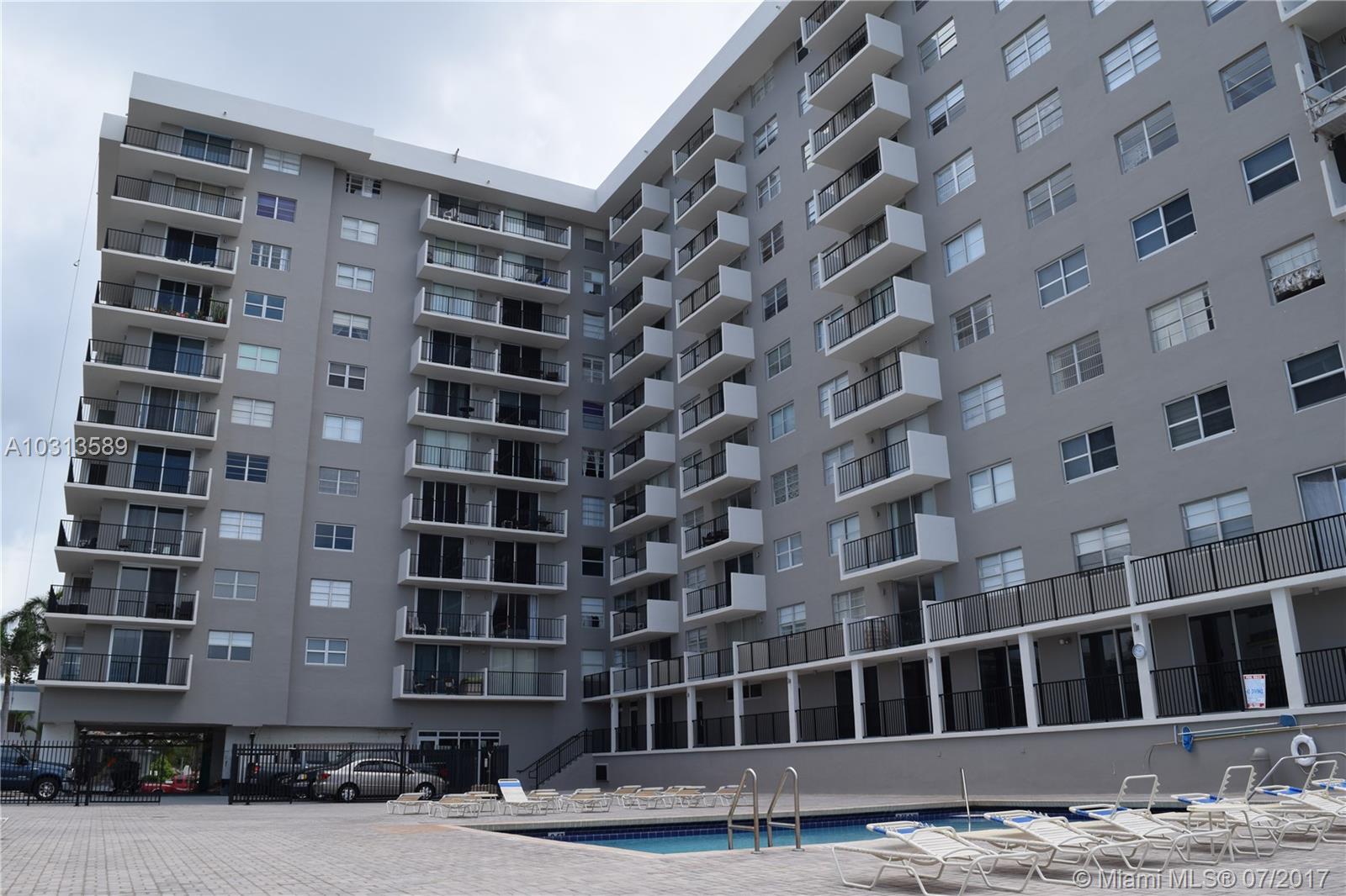 MANATEE CONDO - Residential Lease