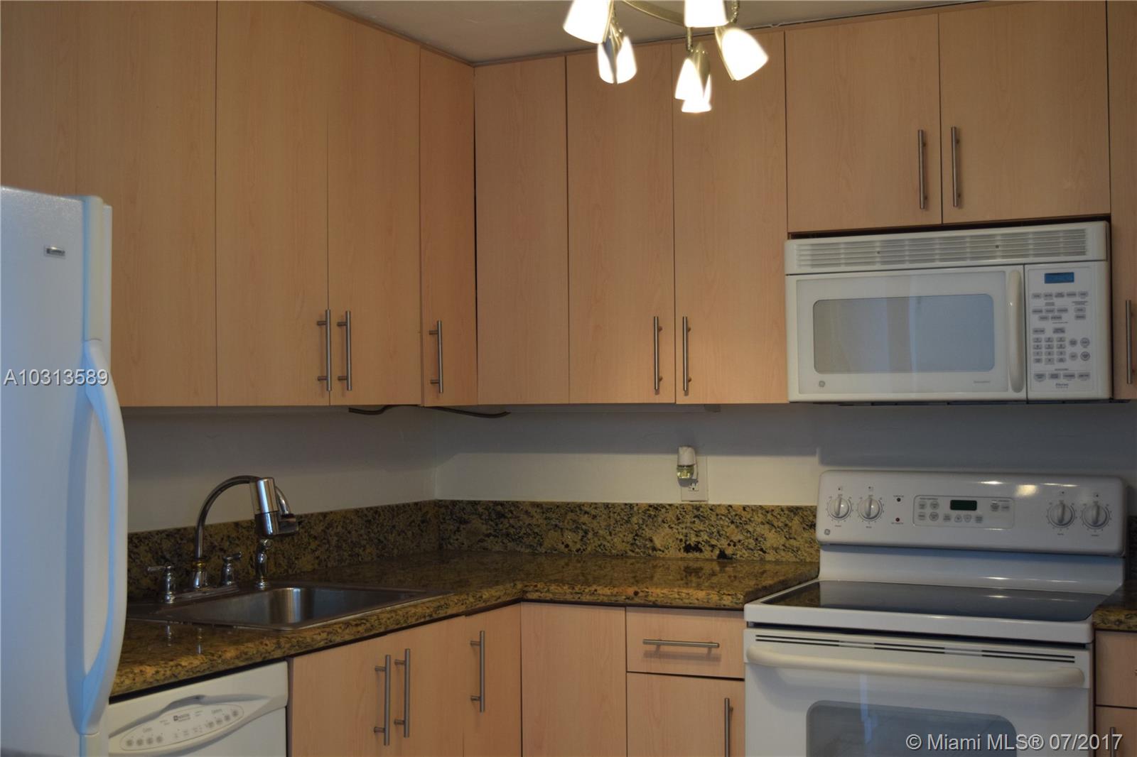 MANATEE CONDO - Residential Lease