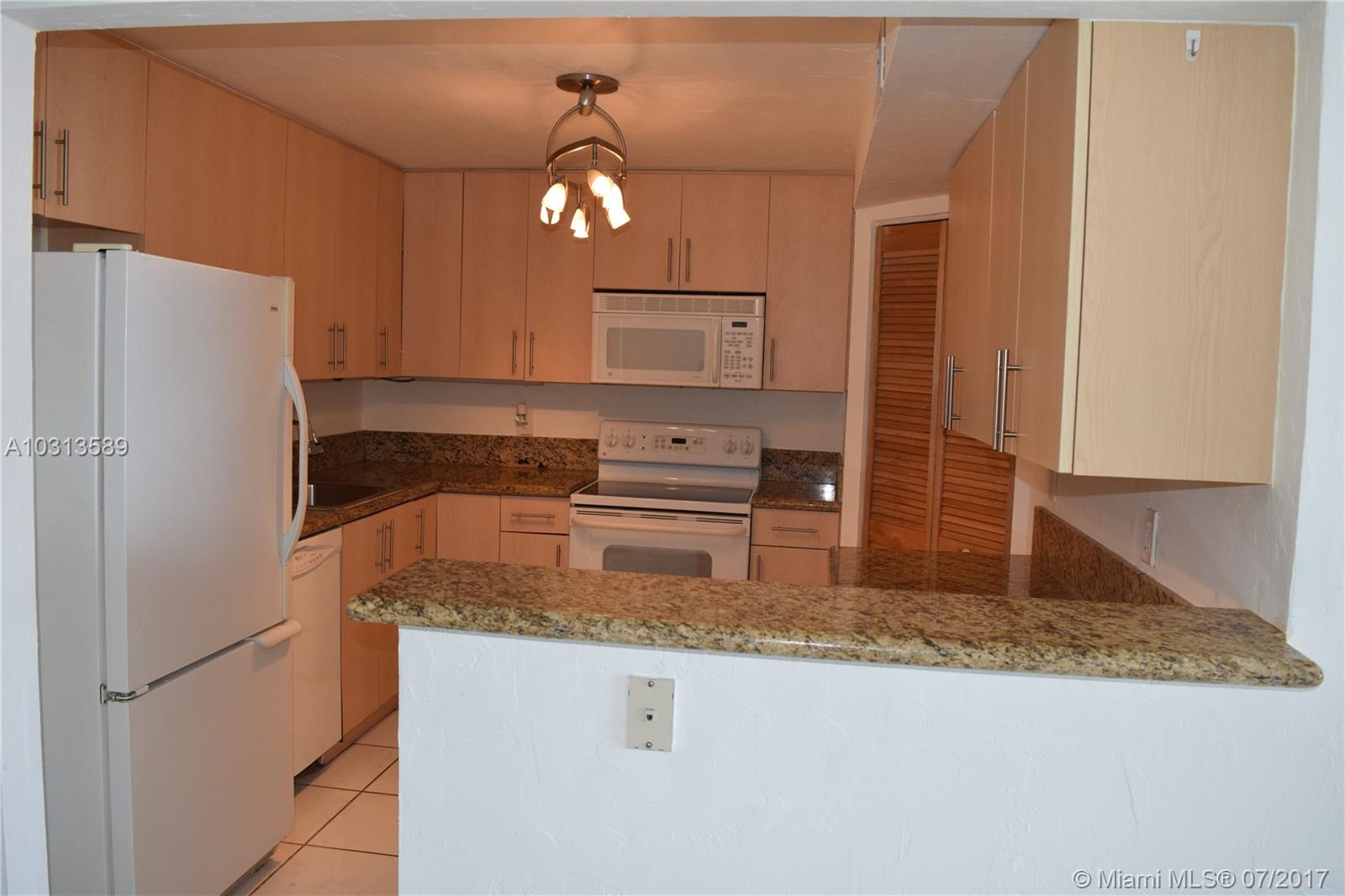MANATEE CONDO - Residential Lease
