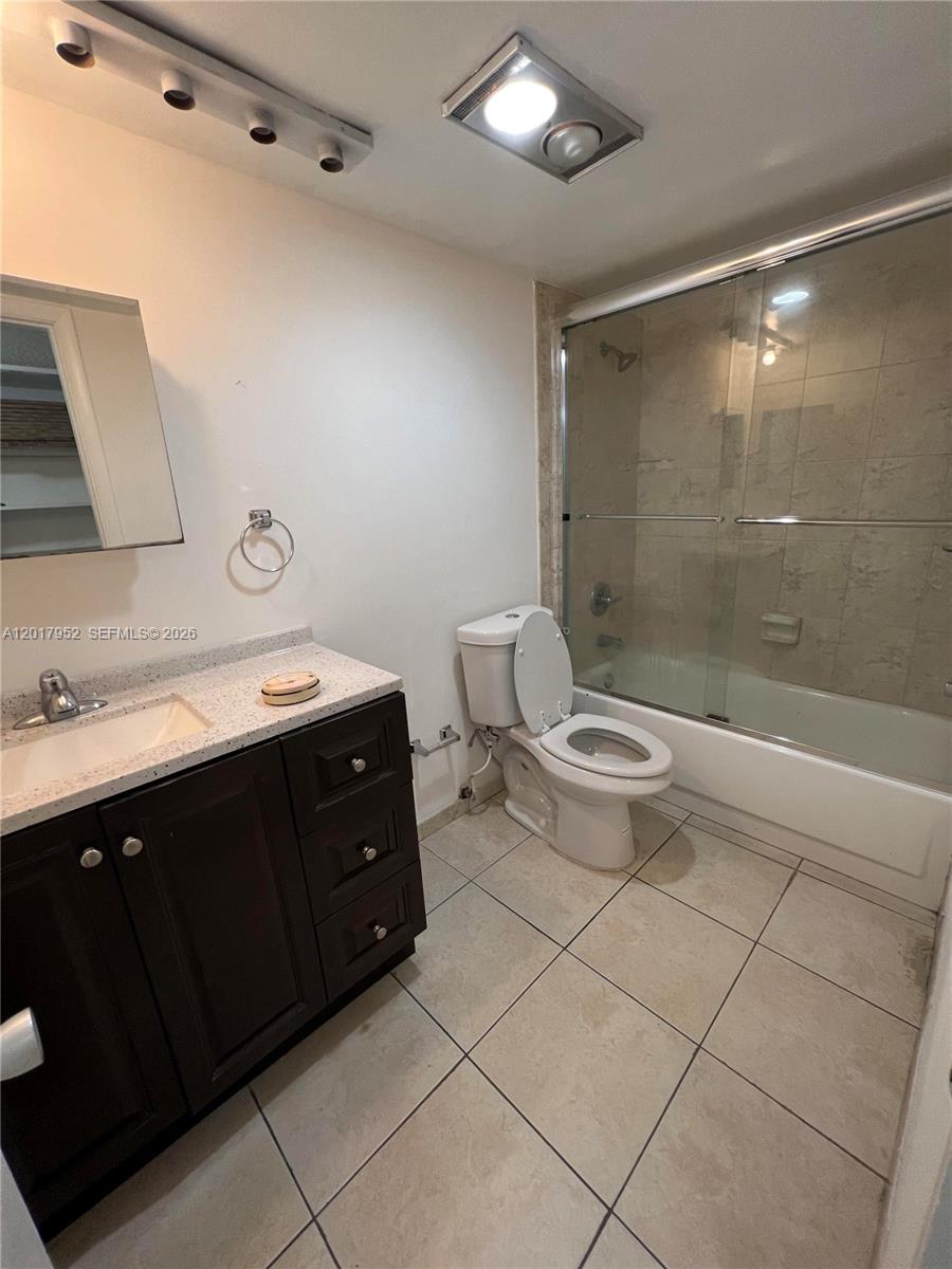 LAKEVIEW GARDENS CONDO - Residential