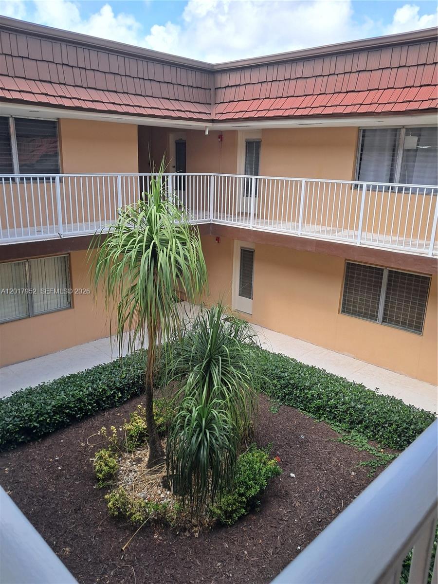LAKEVIEW GARDENS CONDO - Residential