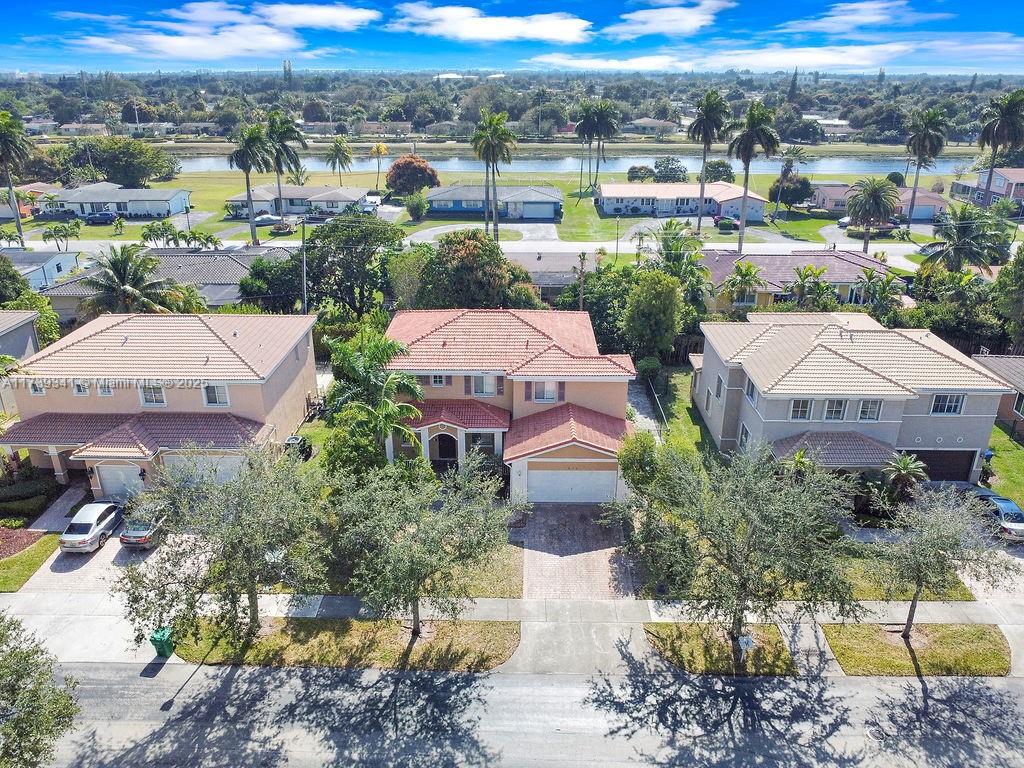 836 Nw 204th St, Miami Gardens, Broward County, Florida - 4 Bedrooms  
3 Bathrooms - 