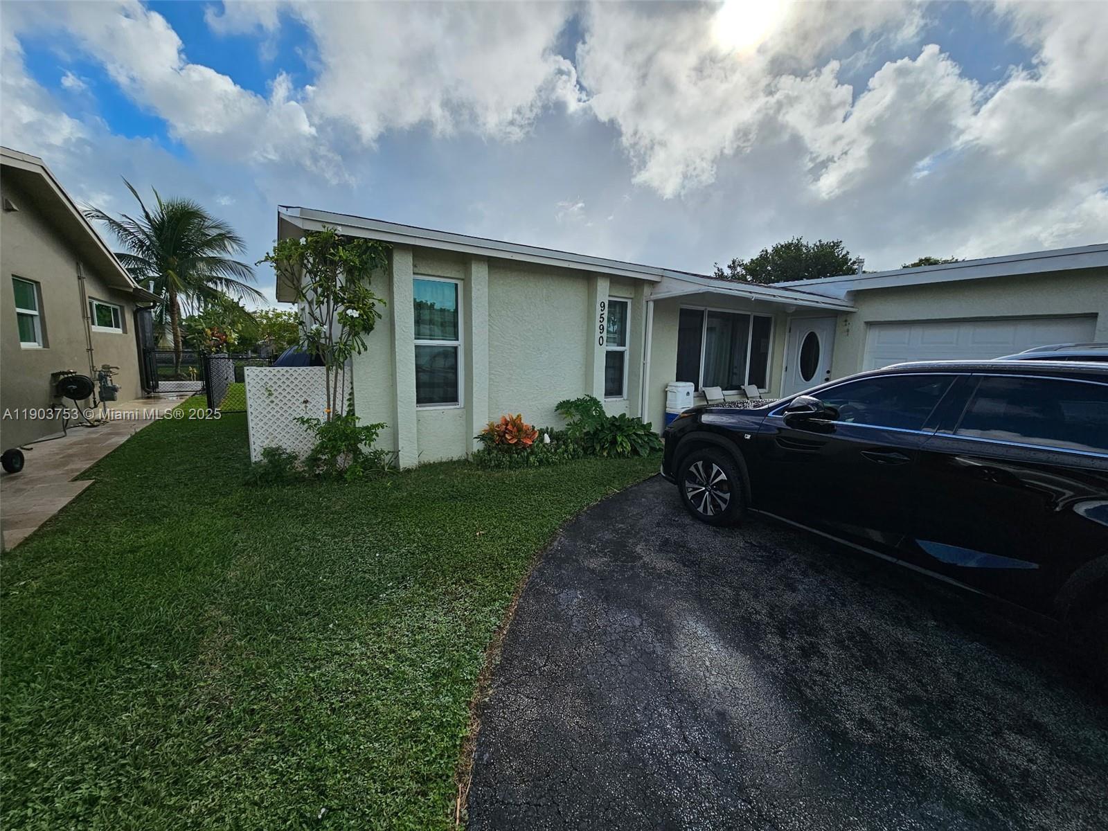 SUNRISE GOLF VILLAGE SEC - Residential