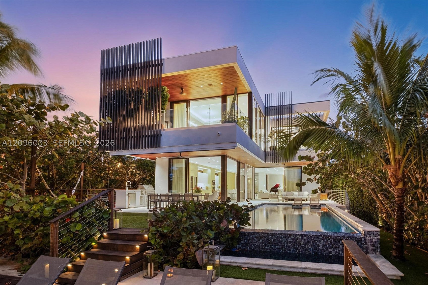 226 W Rivo Alto Dr - Image 1