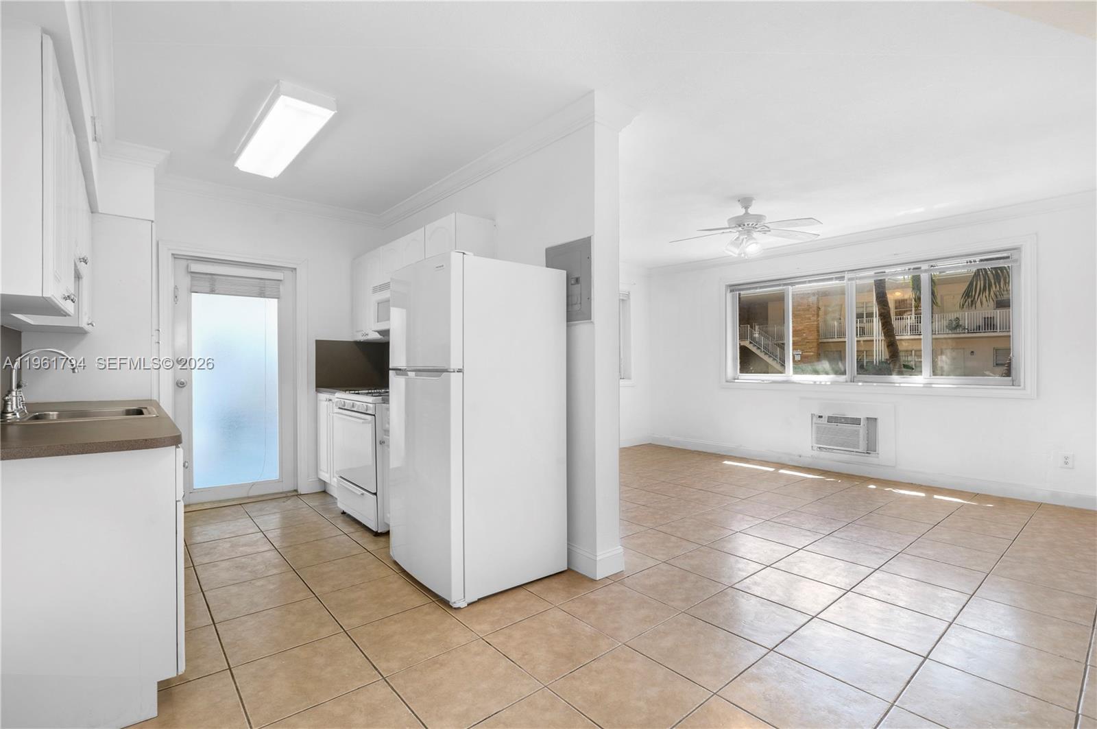 MIMO ON THE BEACH III CON - Residential