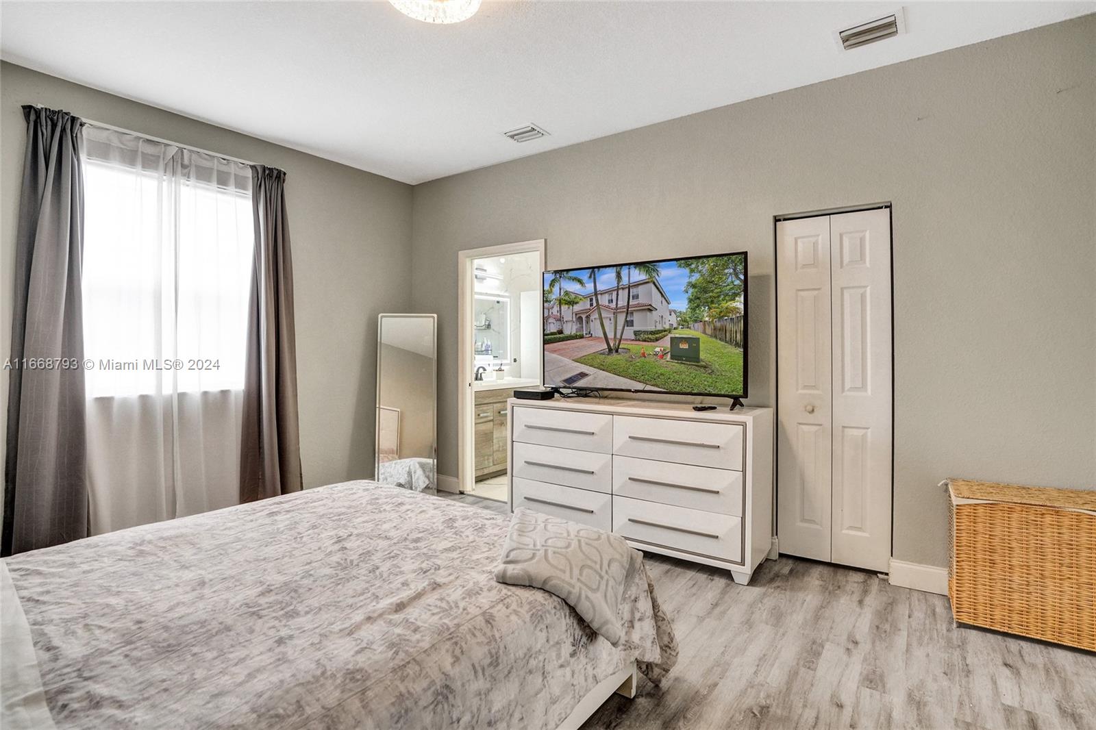 IVES DAIRY TOWNHOMES - Residential Lease