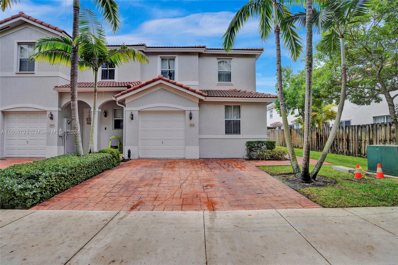 IVES DAIRY TOWNHOMES - Residential Lease