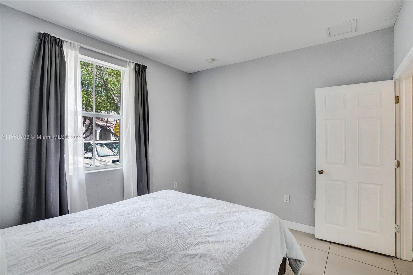 IVES DAIRY TOWNHOMES - Residential Lease