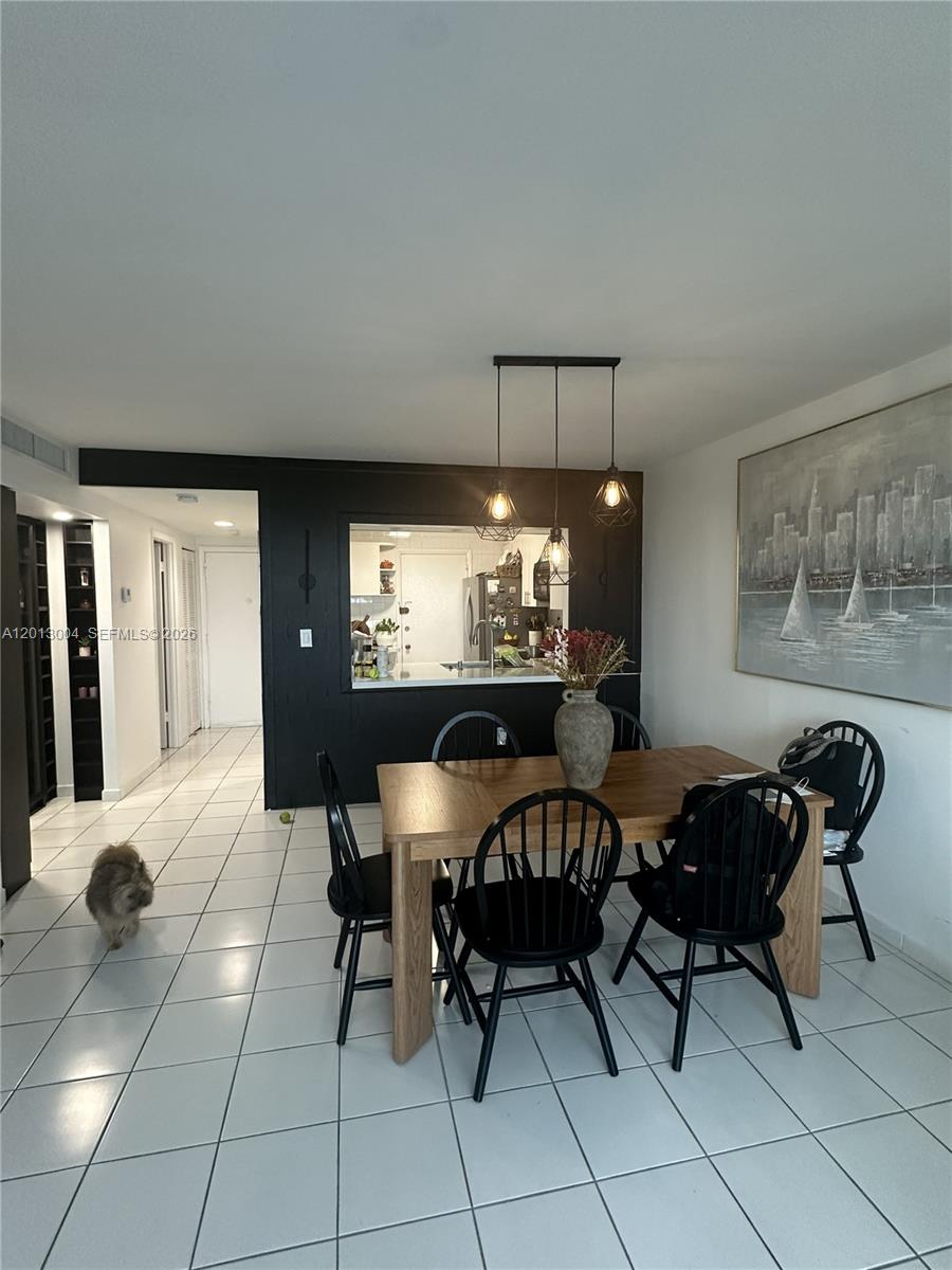 HARDING HALL CONDOMINIUM - Residential Lease