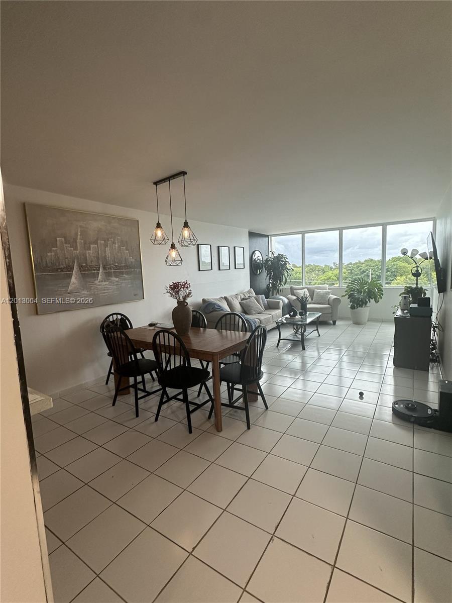HARDING HALL CONDOMINIUM - Residential Lease