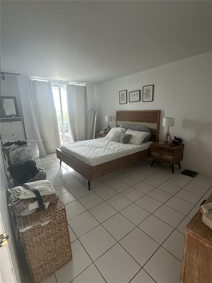 HARDING HALL CONDOMINIUM - Residential Lease